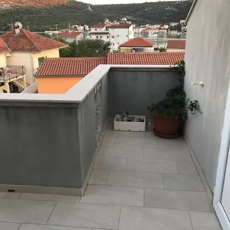 Laguna * Vinišće