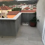Laguna * Vinišće